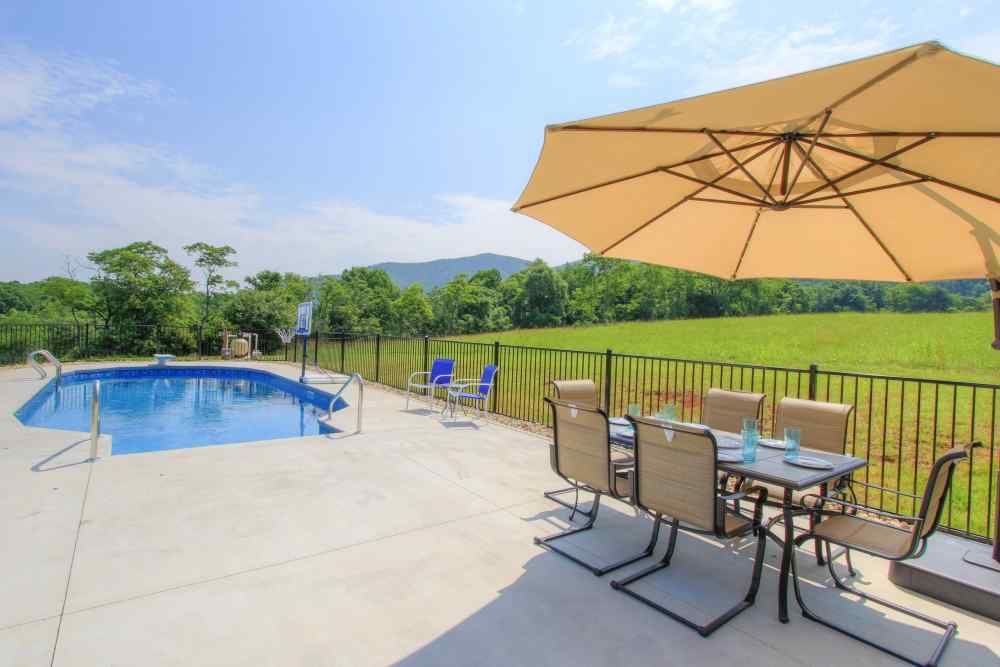 pool builders in lynchburg